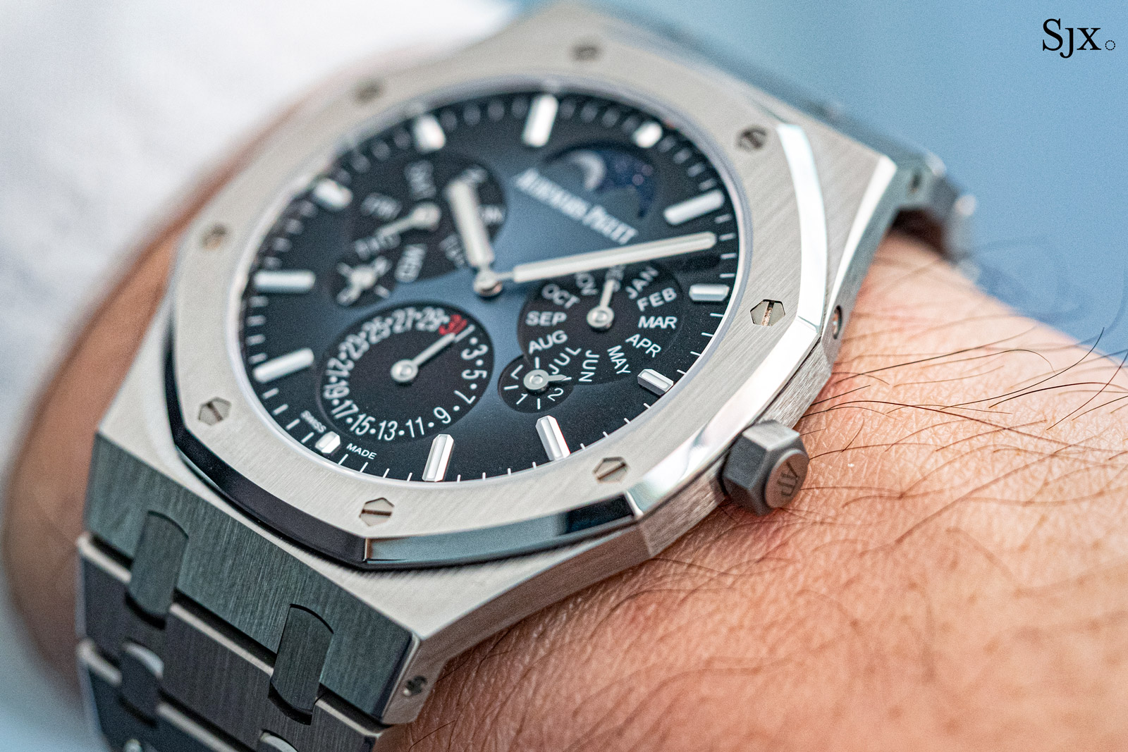 Discover the Audemars Piguet Royal Oak Ultra Thin: Elegant Design Meets Ultra-Thin Technology