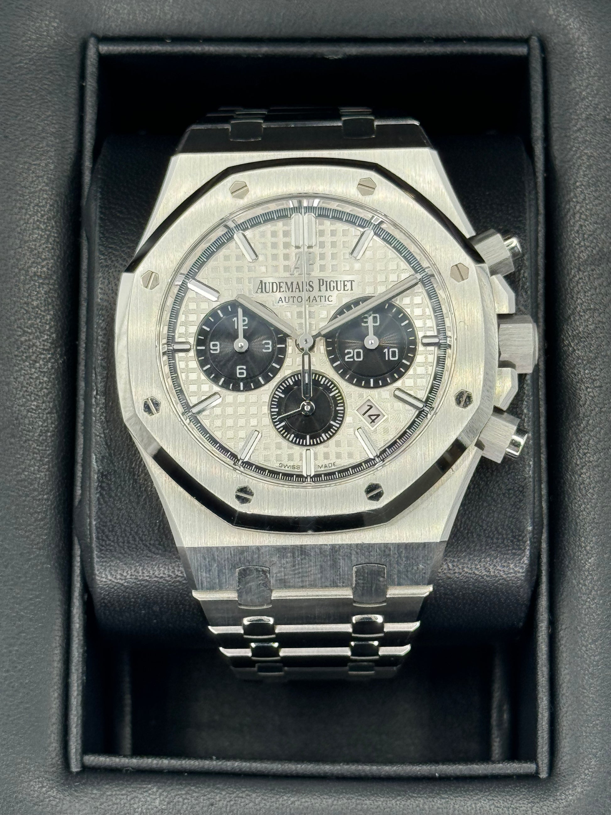 Audemars Piguet Basic Salary in Singapore: How Much Do Employees Earn Monthly?