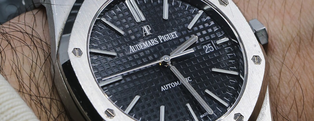 how to change time on audemars piguet royal oak