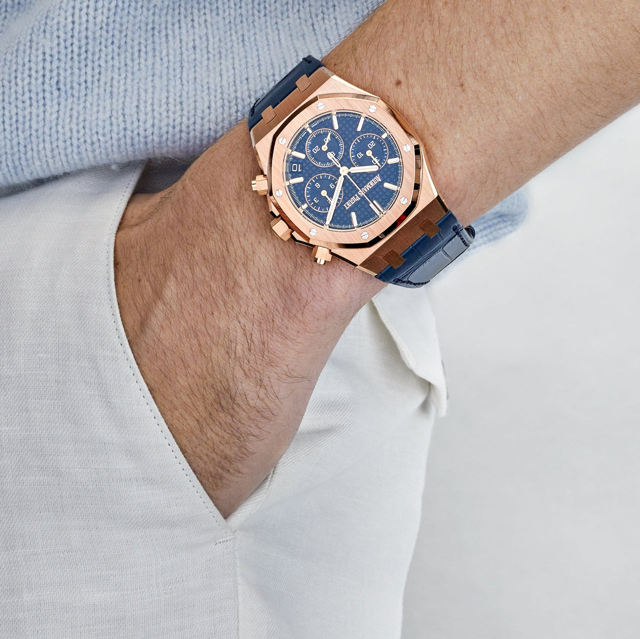 Discover the Elegance of Audemars Piguet Royal Oak Rose Gold with Blue Dial