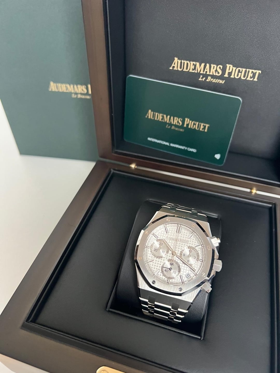 Audemars Piguet Pay Monthly Reddit: Is It Worth the Investment in 2024?