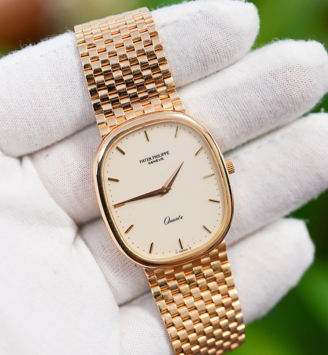 Buy Patek Philippe Womens Gold Watches: Exquisite Craftsmanship & Style